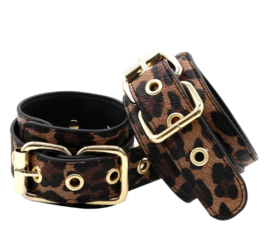SM leopard print   eye masks handcuffs
