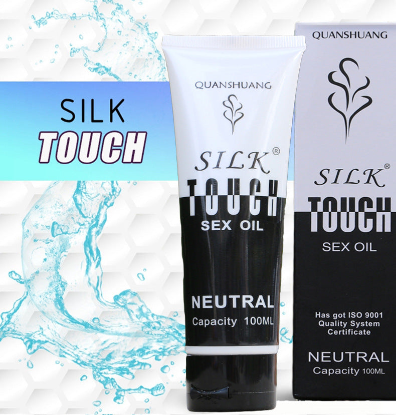 Multiple-capacity lubricant bottles displayed together in product lineup